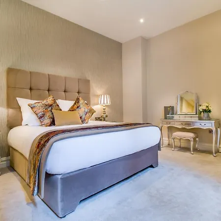 Kingston's Townhouse בית הארחה 4*