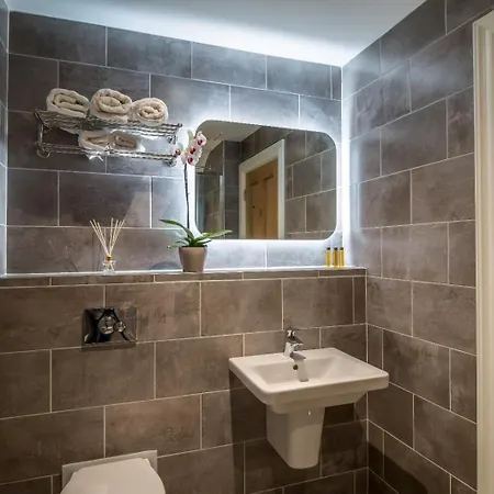 Πανσιόν Kingston's Townhouse