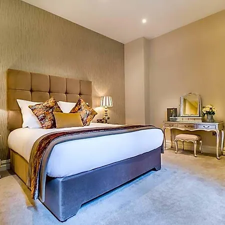 Kingston's Townhouse 招待所 4*