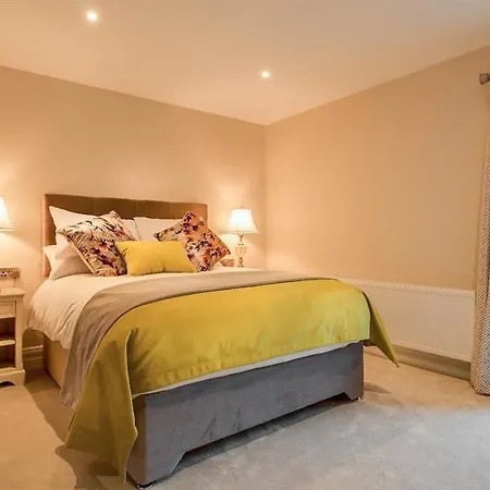 Kingston's Townhouse 4*